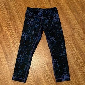 Lululemon leggings size 4